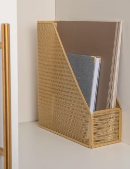 Martha Stewart Ryder Gold Mesh Metal Single Slot Magazine File Holder, Desktop Organizer, 9.75 x 3.75 x 11.5